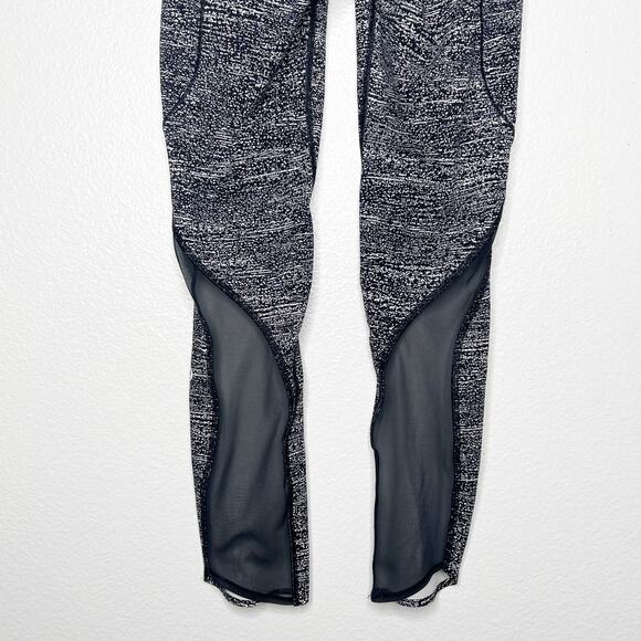 LULULEMON Pace Perfect 7/8 Tight (25") Legging Black White Womens 4 - Picture 5 of 14